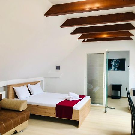 Ultra-Central Modern And Big Apartments In Union Square U41-U44 ティミショアラ エクステリア 写真