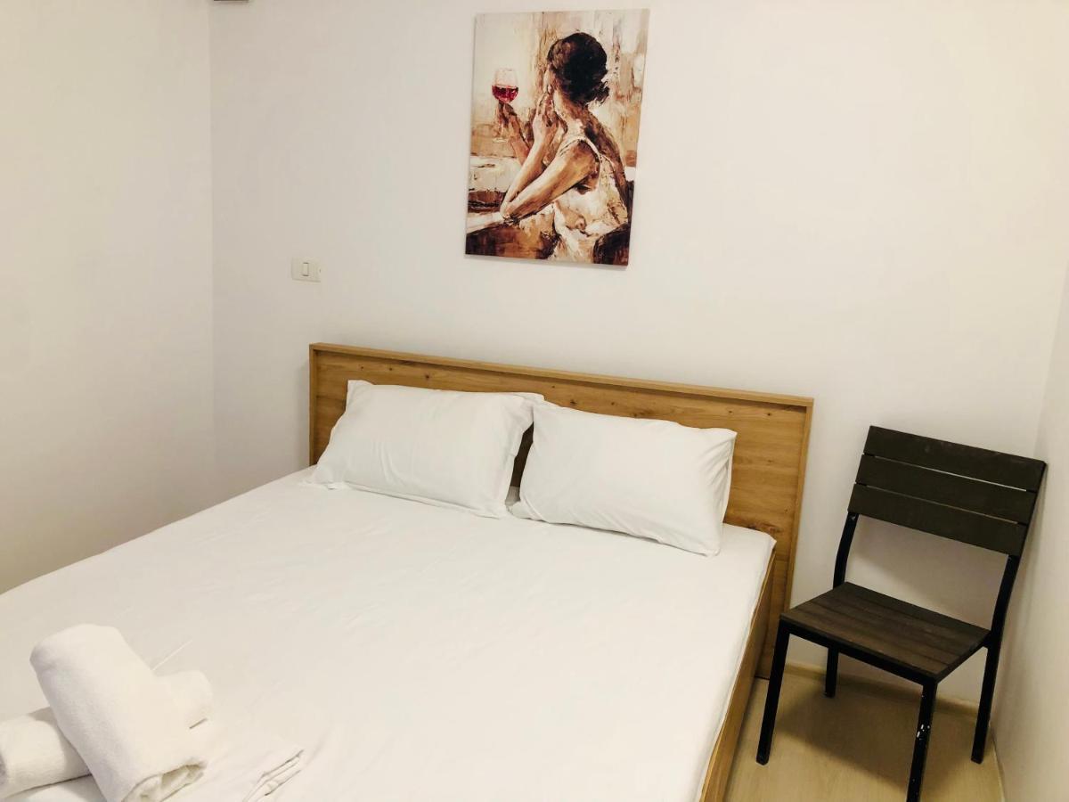 Ultra-Central Modern And Big Apartments In Union Square U41-U44 ティミショアラ エクステリア 写真
