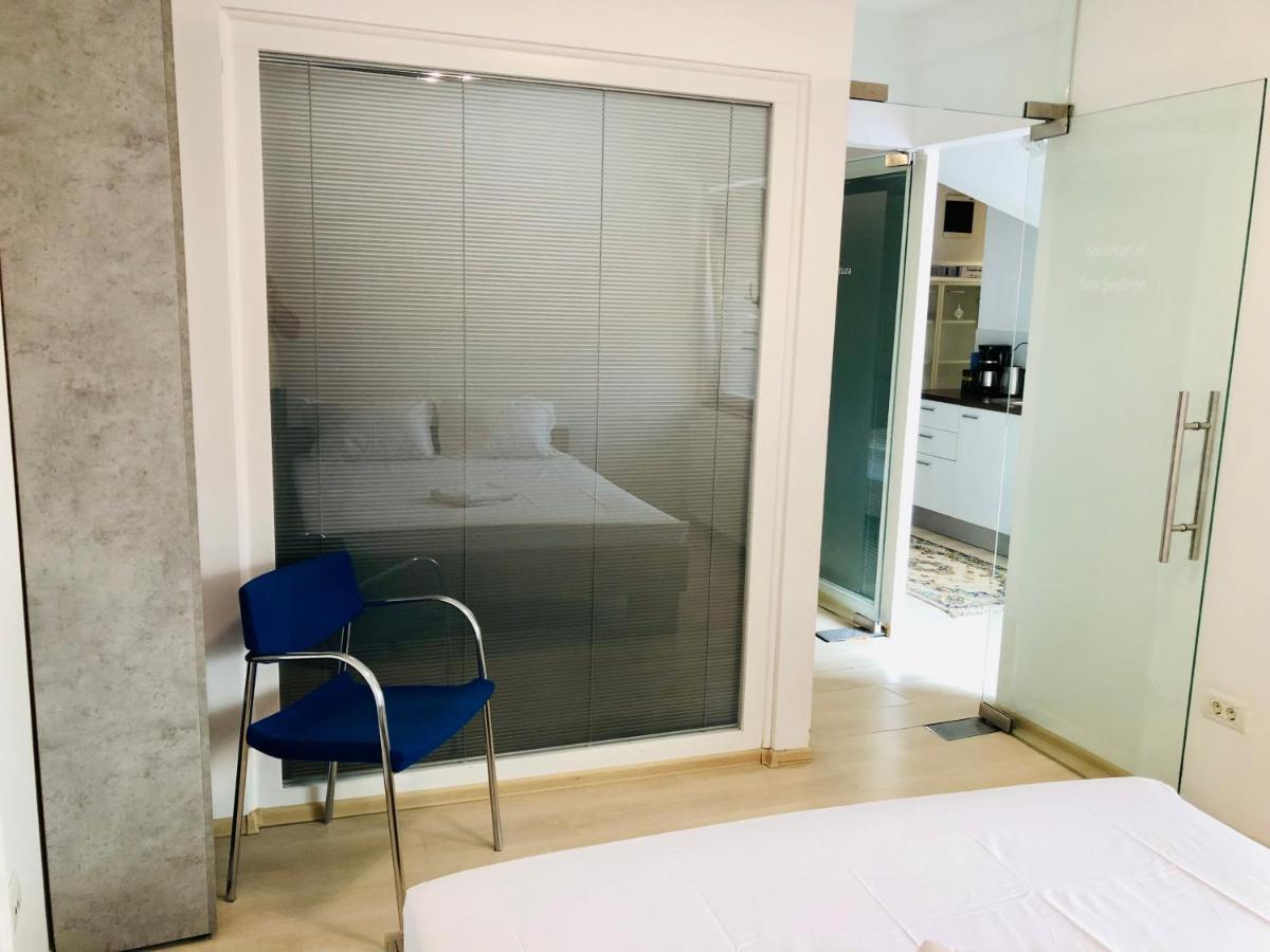 Ultra-Central Modern And Big Apartments In Union Square U41-U44 ティミショアラ エクステリア 写真