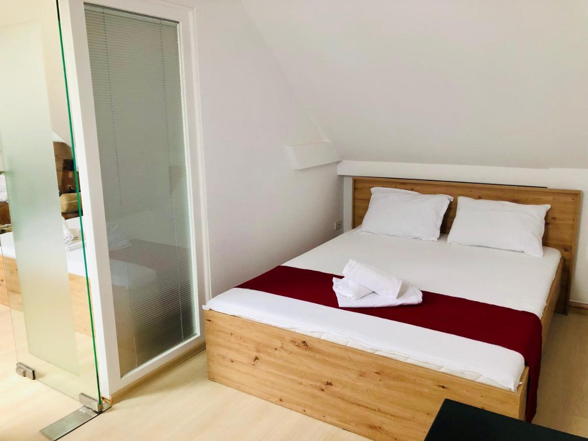 Ultra-Central Modern And Big Apartments In Union Square U41-U44 ティミショアラ エクステリア 写真